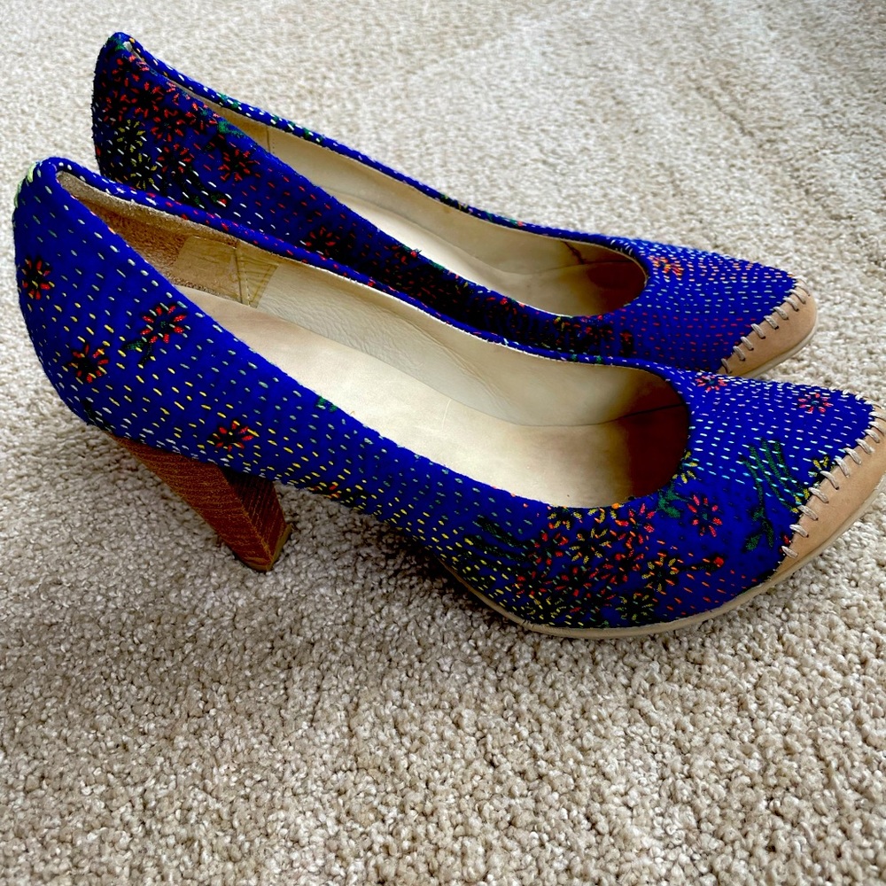 Terra Plana heels